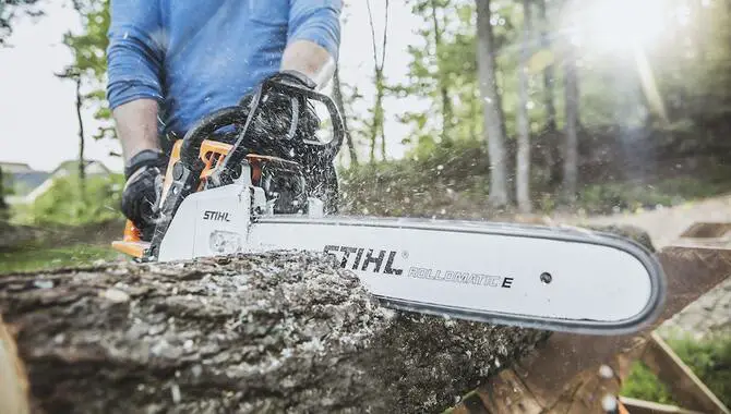How To Use The Crank Of A Stihl Chainsaw Safely