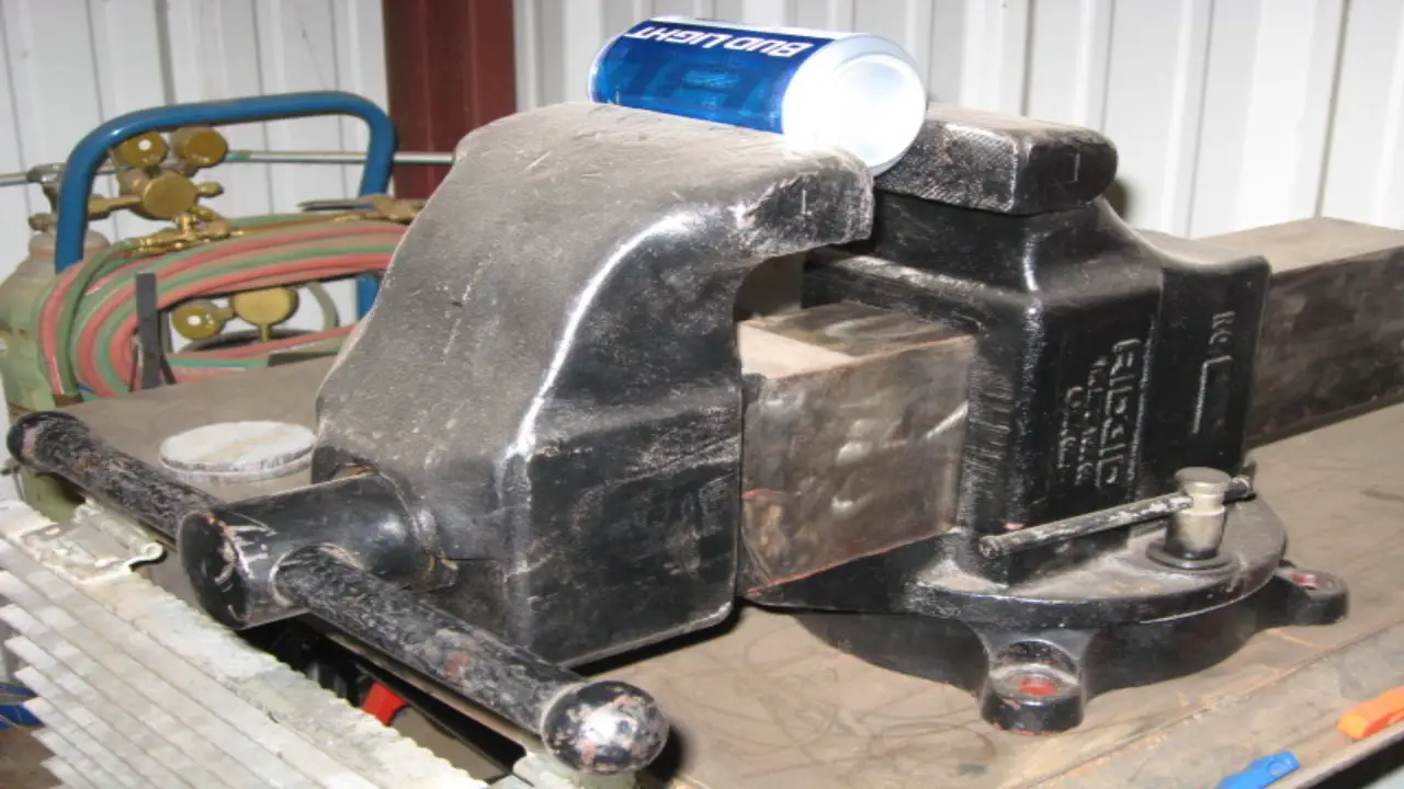 Identifying The Age And Model Of A Columbian Vise
