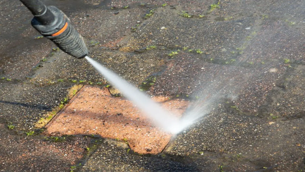 How Many Square Feet Can You Pressure Wash In An Hour