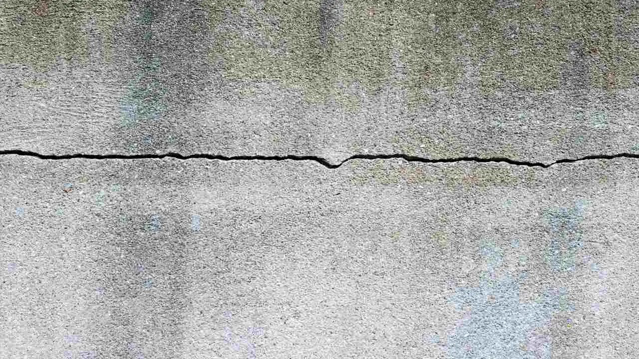 Understanding The Types Of Cracks In Concrete Block Walls